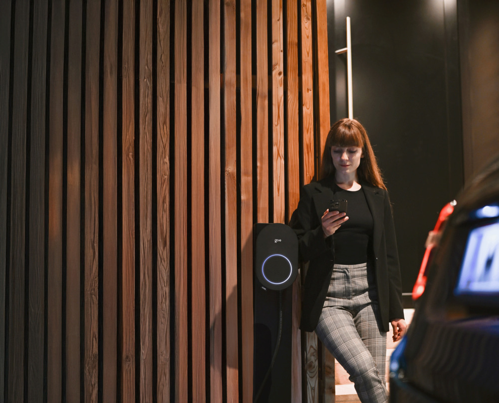 Wallbox go-e Charger CORE lädt Elektroauto über App